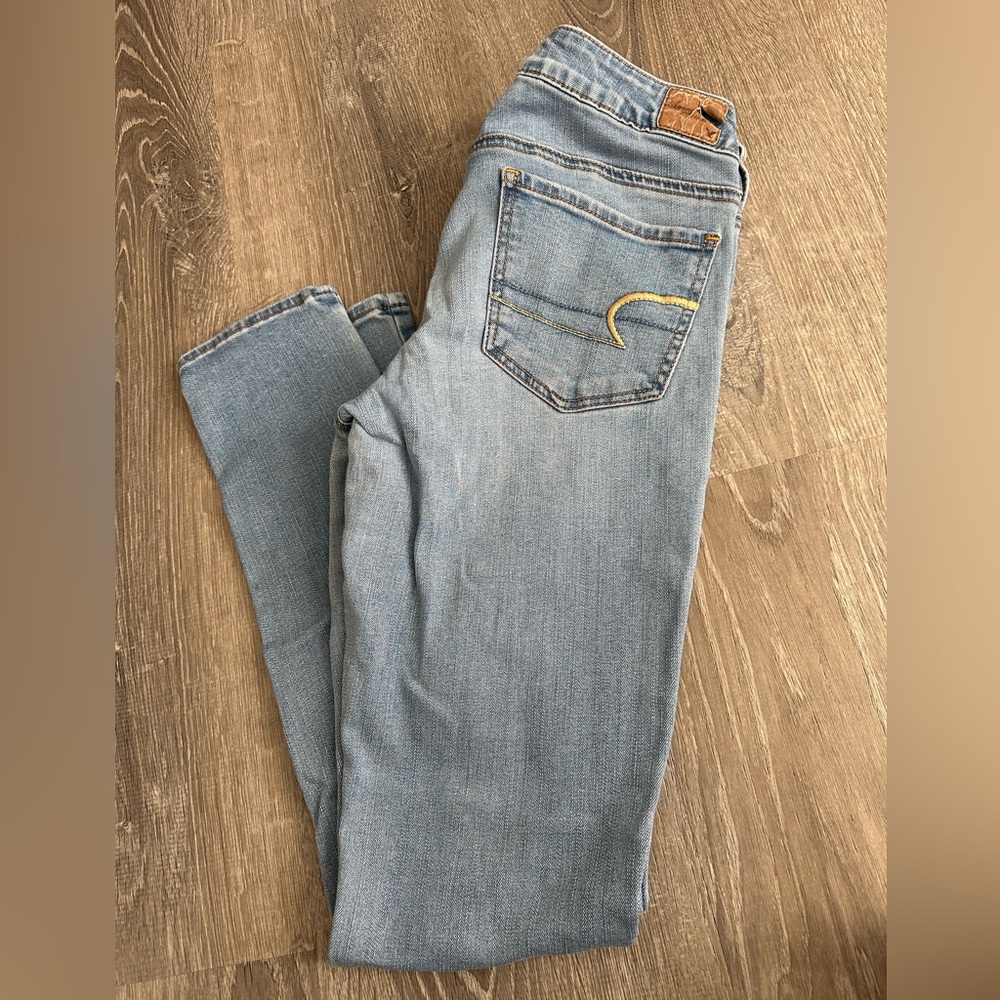 Women’s American Eagle Super Stretch Skinny Jeans - Size 8